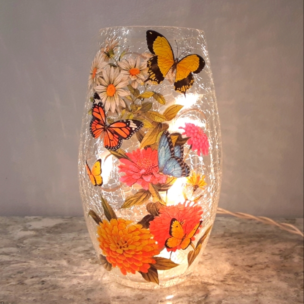 Crackle Glass Hurricane with Lights